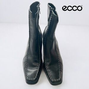 Ecco Black Leather Square-Toe Ankle Boots
